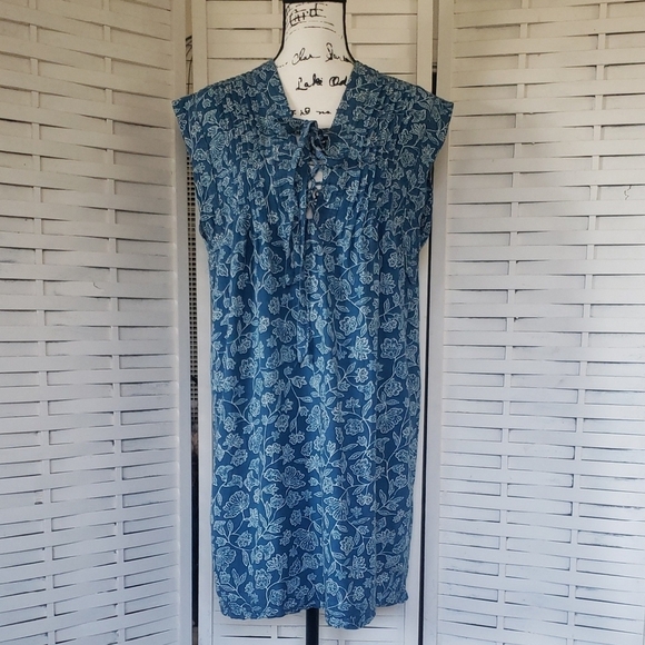 Faherty Dresses & Skirts - Faherty Liberty Blue and White Sleeveless Floral Tunic Dress Size L